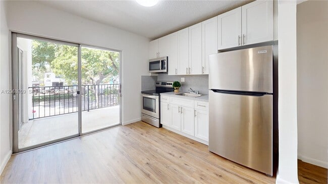 Building Photo - 2463 Coral Wy