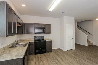 Building Photo - 5240 Applegate Dr