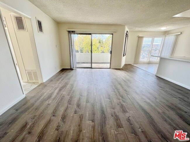 Building Photo - 1426 Orange Grove Ave