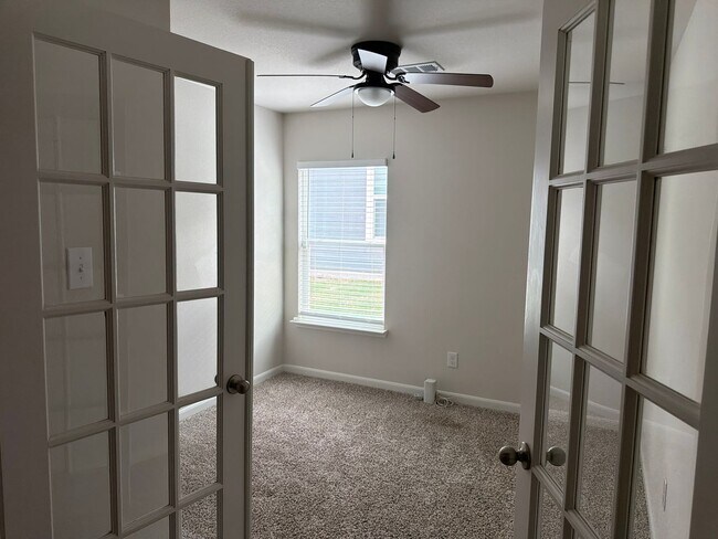 Building Photo - 4247 Possumhaw Dr