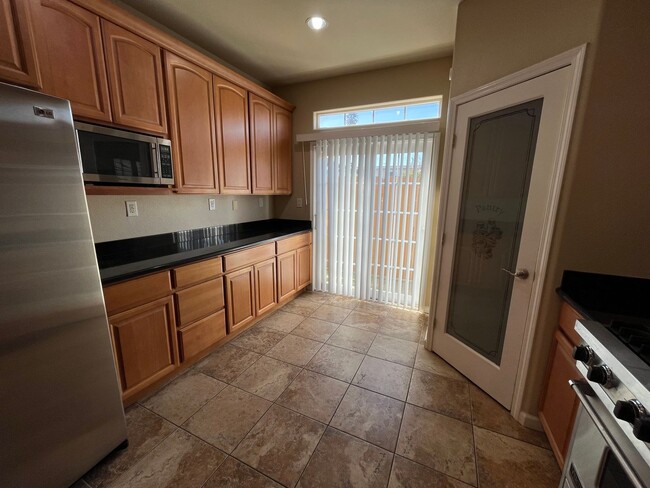 Building Photo - Upgraded and Beautiful Spacious 4 Bedroom ...