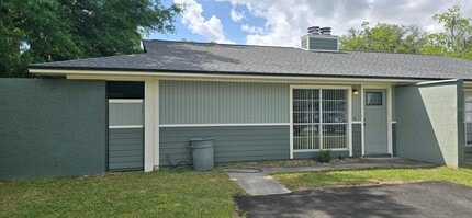 Building Photo - 4050 SE 22nd Ave