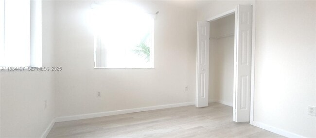 Building Photo - 2616 SE 14th Ave