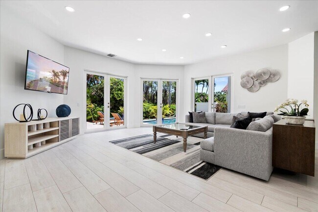 Building Photo - 2313 Golf Brook Dr