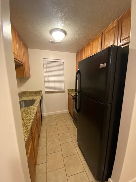 Building Photo - "Riverdale Retreat: Cozy 2-Bedroom with Modern Granite Touches!"