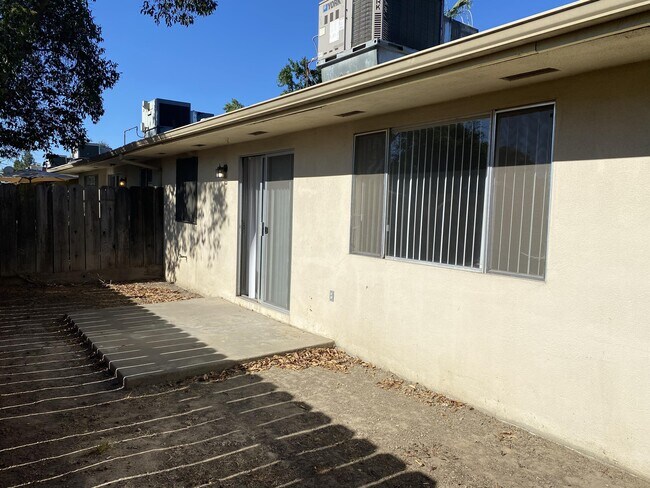 Building Photo - 3018 Delta Ave