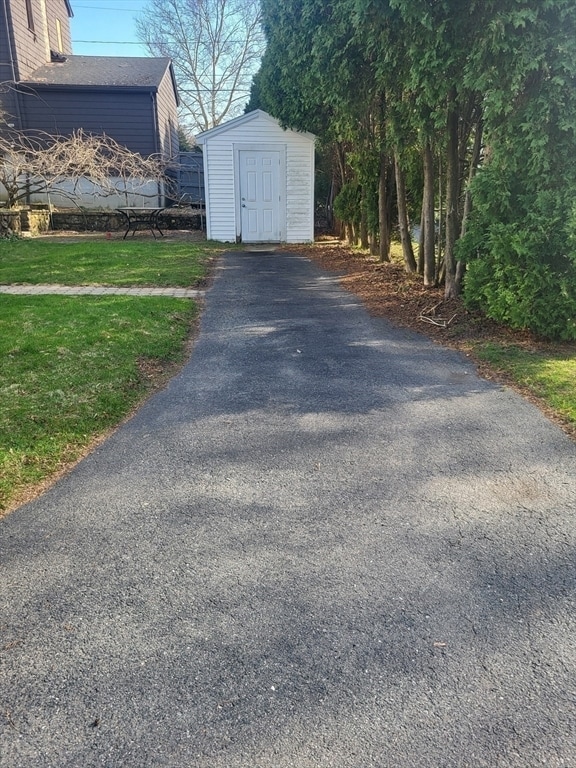 Building Photo - 11 Walnut Hill Rd