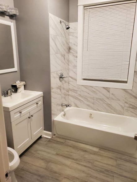 Building Photo - 7344 S Emerald Ave