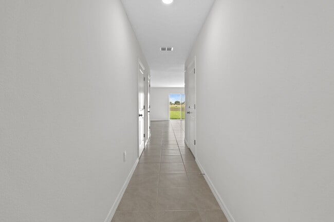 Building Photo - Townhouse at Laurel Commons