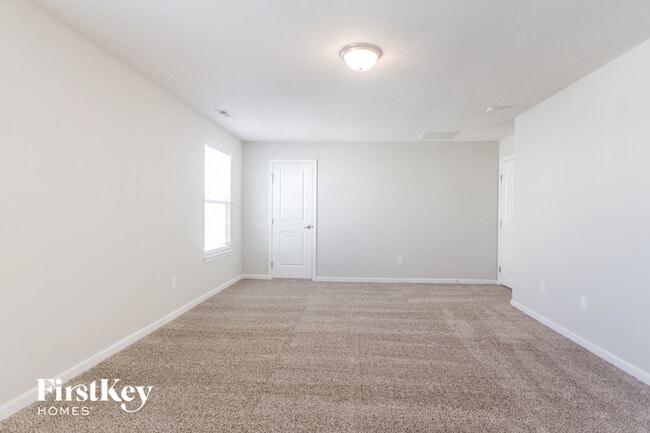 Building Photo - 6660 Branches Dr