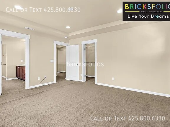 Building Photo - 814 Mount Baker Pl NE