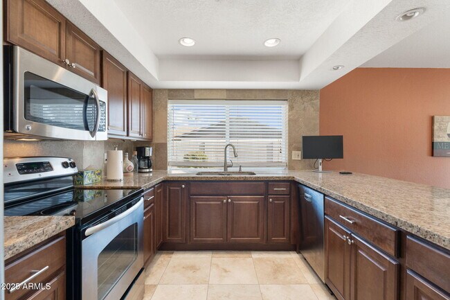 Building Photo - 15430 N 51st Pl