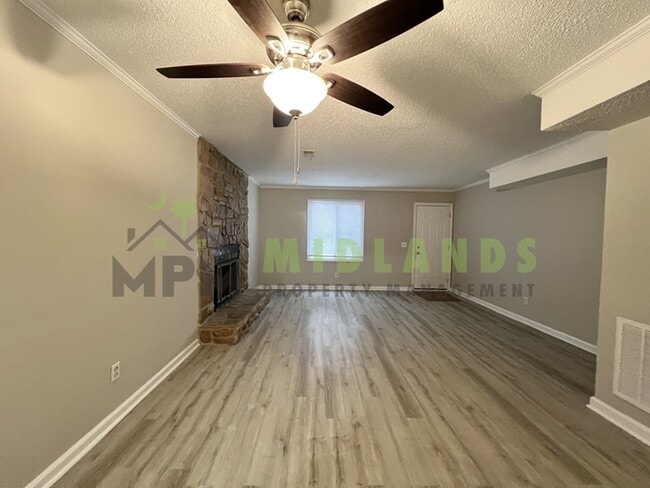 Building Photo - 204 S Cromwell St