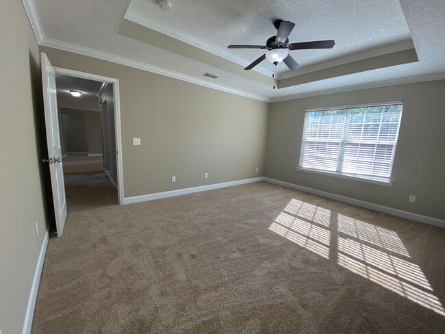 Building Photo - COMING EARLY MAY 2026! (Pet Friendly)