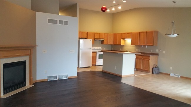 Building Photo - 8035 Starr Grass Dr