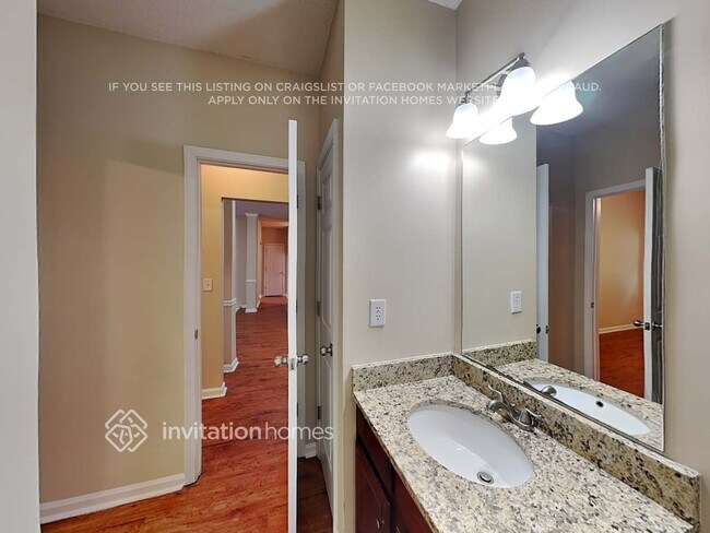 Building Photo - 7062 Cavender Dr SW