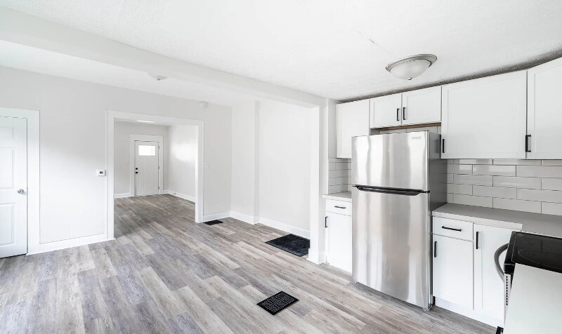 Building Photo - 450 N Kealing Ave