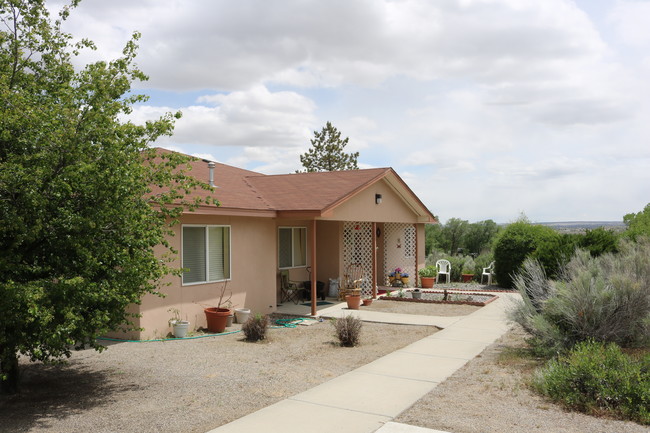 Deer Hollow Senior Apartments, 701 N Bergin Ln Bloomfield, NM, 87413-6701 - Deer Hollow Senior Apartments