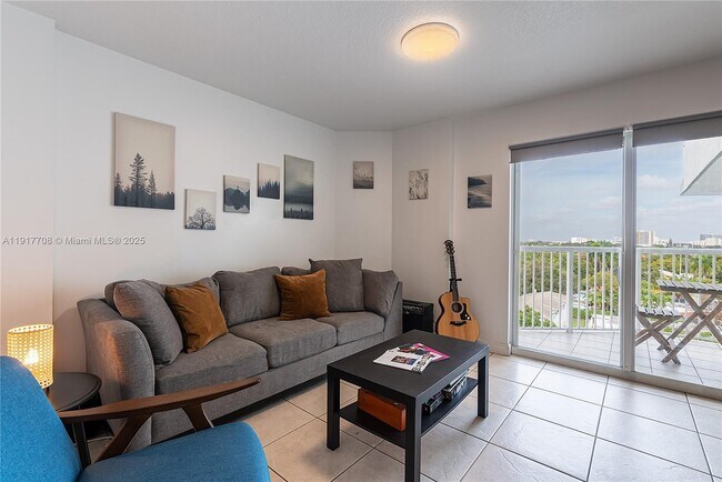 Building Photo - 280 SW 20th Rd