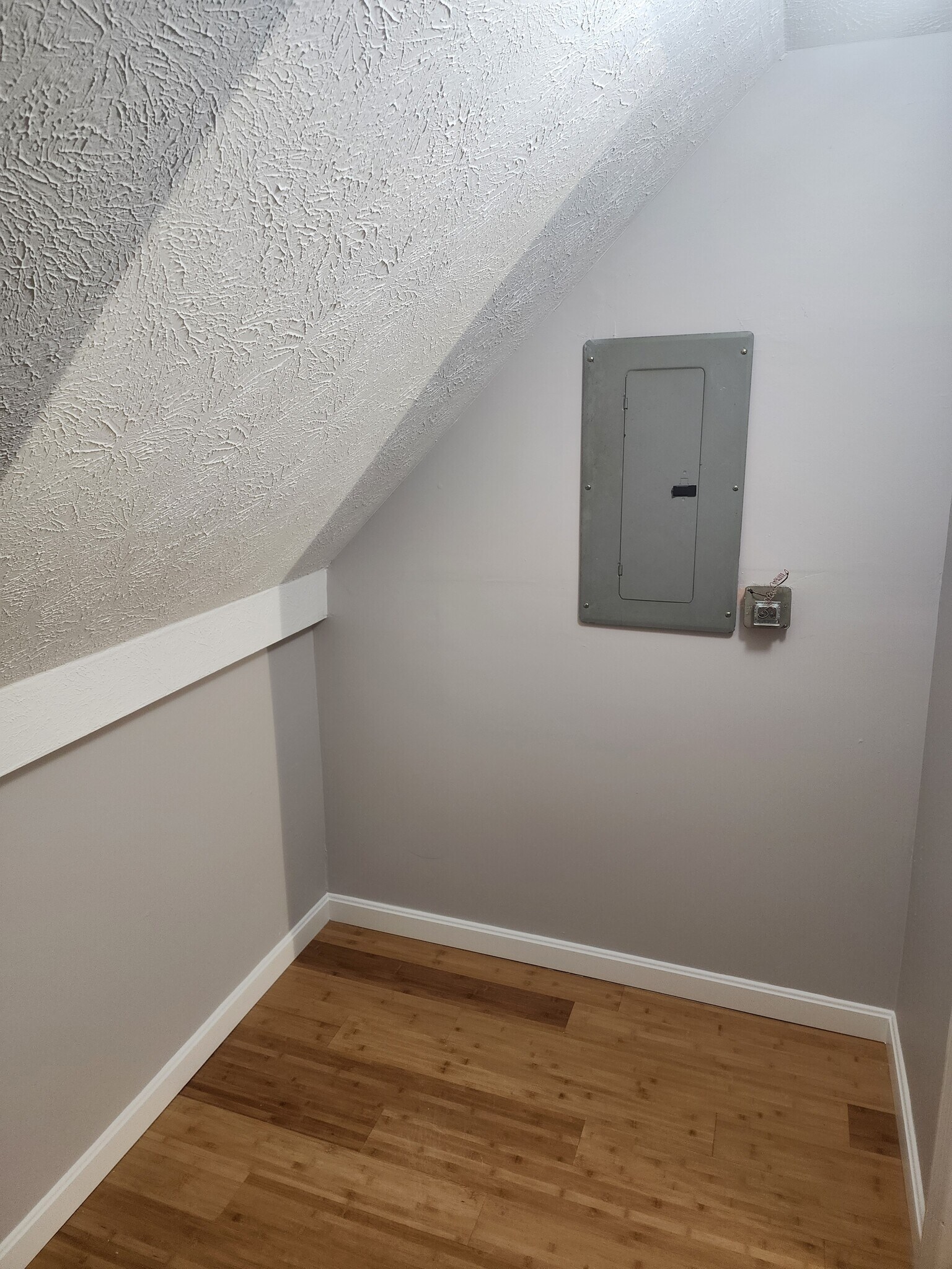 Building Photo - 14 Summer St