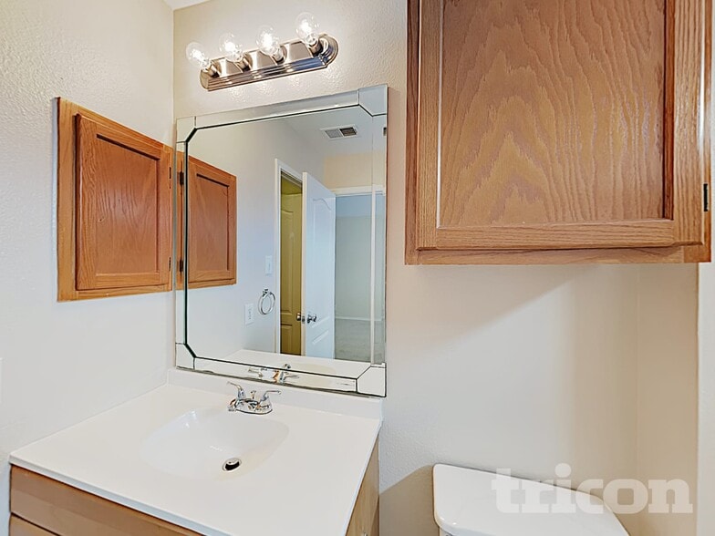 Building Photo - 4014 Sparrow Lake