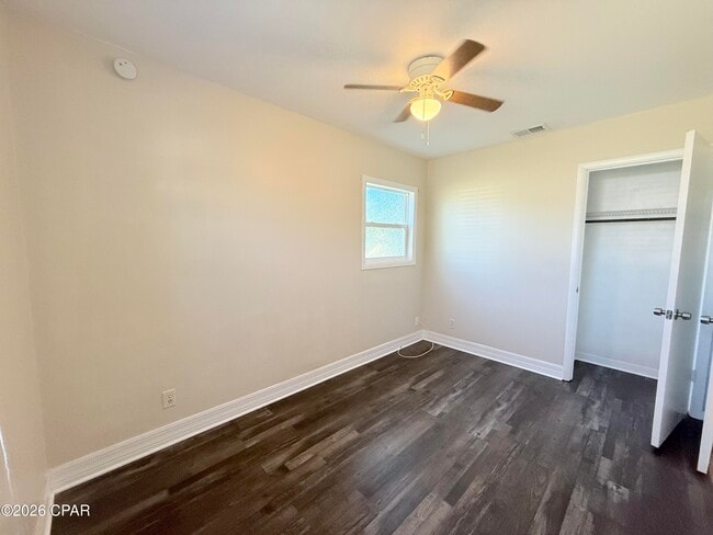 Building Photo - 808 Forestdale Ave