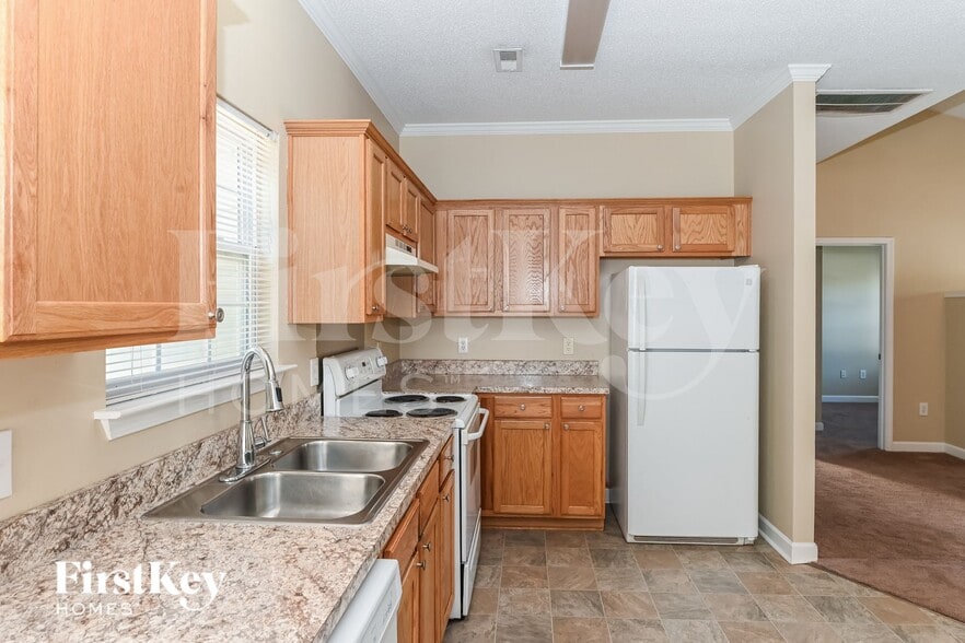 Building Photo - 327 Olde North Church Dr