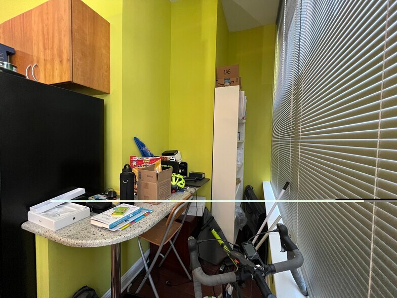 Building Photo - 1100 S Broad St