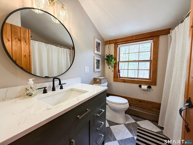 Building Photo - 37 Harris Rd