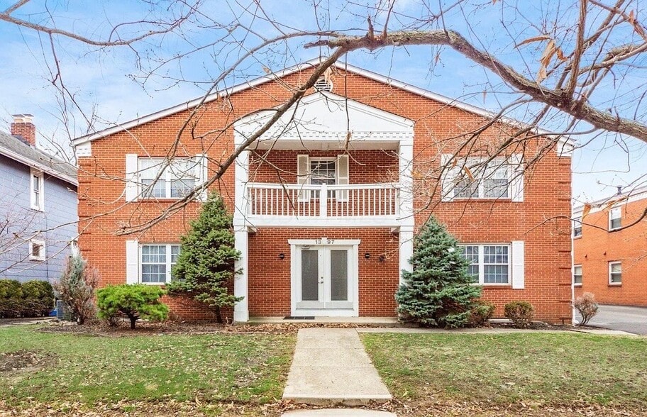 Building Photo - 1397 Broadview Ave