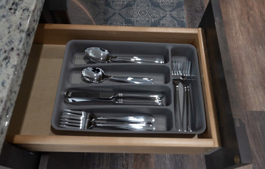 Building Photo - 346 Admiral St