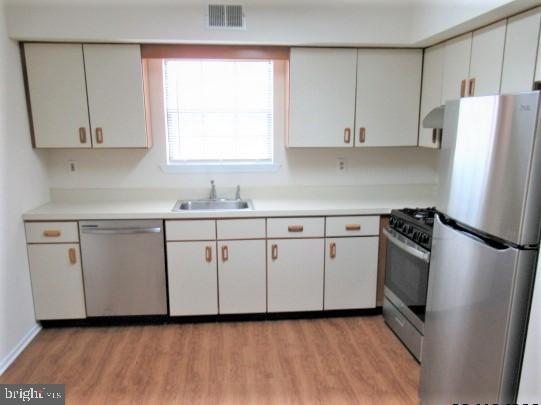 Building Photo - 19 Barclay Ct