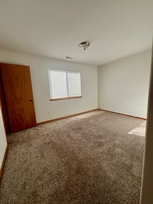 Building Photo - 14700 SE Mill St