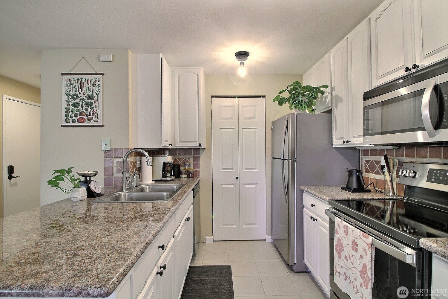 Building Photo - 3715 S 182nd St