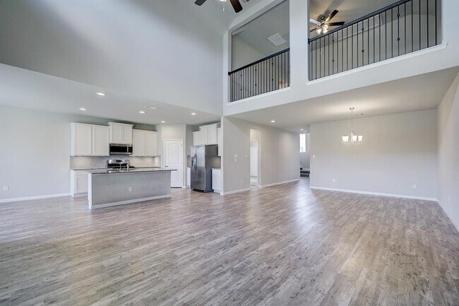 Building Photo - 28011 Langsdale Ct