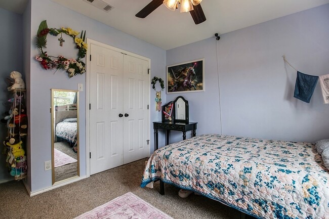 Building Photo - 5022 Red Oak Ln