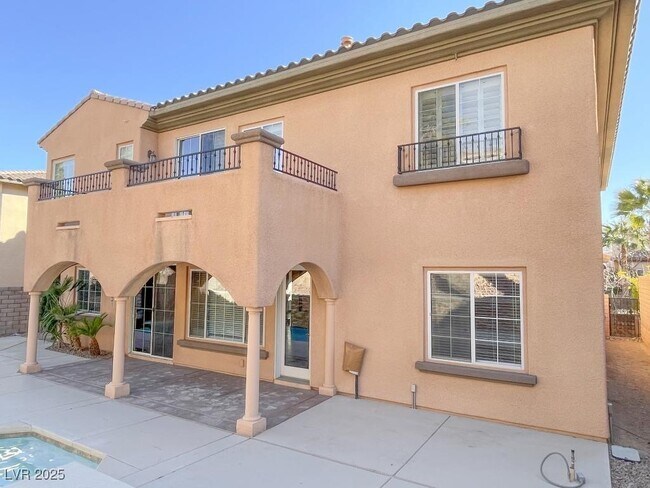 Building Photo - 12048 La Palmera Ave