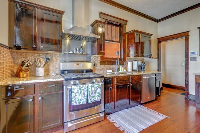 Building Photo - Renovated Historic Craftsman in East Nashville | 4 Bedrooms, 2-Car Garage & Outdoor Living