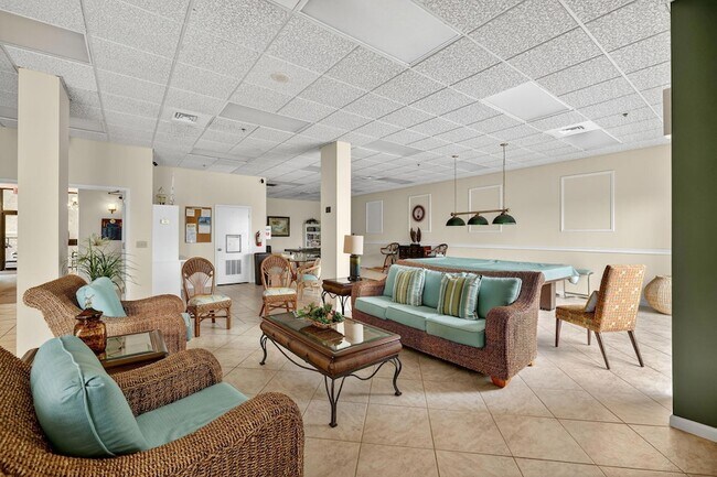 Building Photo - 5055 N Hwy A1A