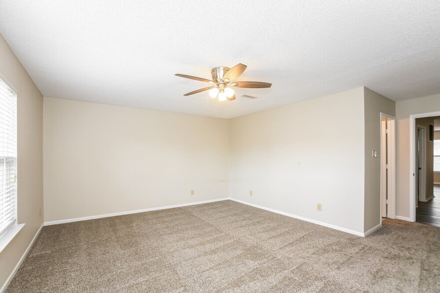 Building Photo - 9454 W Canoe Trail