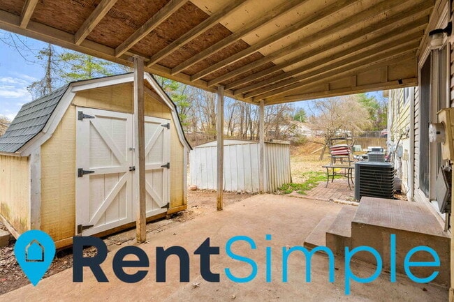 Building Photo - 1808 Soho Ct