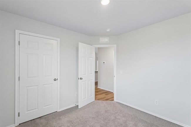 Building Photo - 2213 SE 89th Terrace