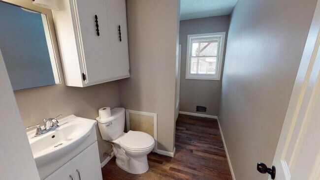 Building Photo - 11365 Stinson Ave