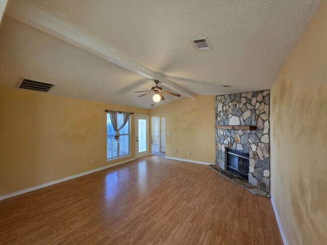 Building Photo - 148 Meadowbrook Ct