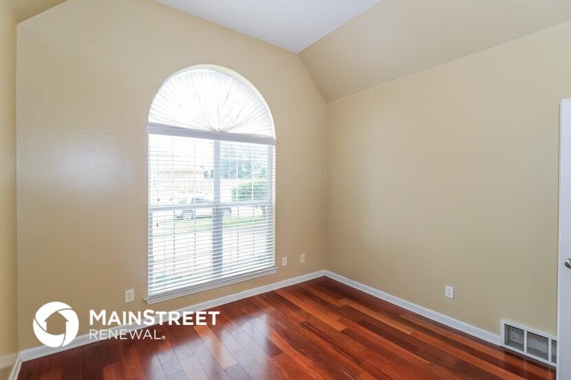 Building Photo - 8423 Shady Elm Dr