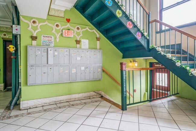 Building Photo - 144 Virginia Ave