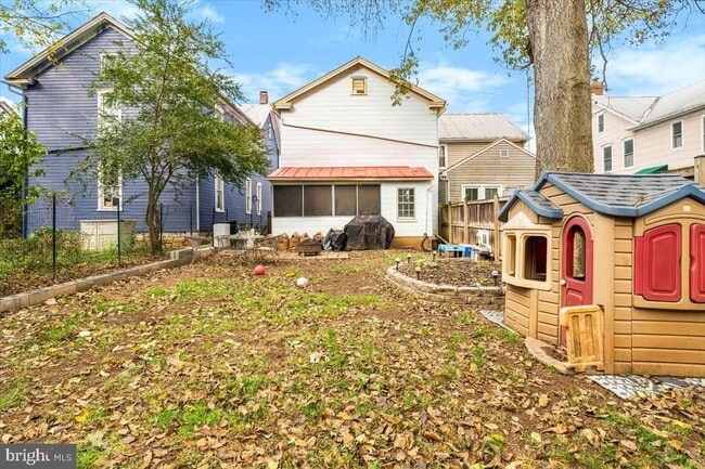 Building Photo - 222 S Raleigh St