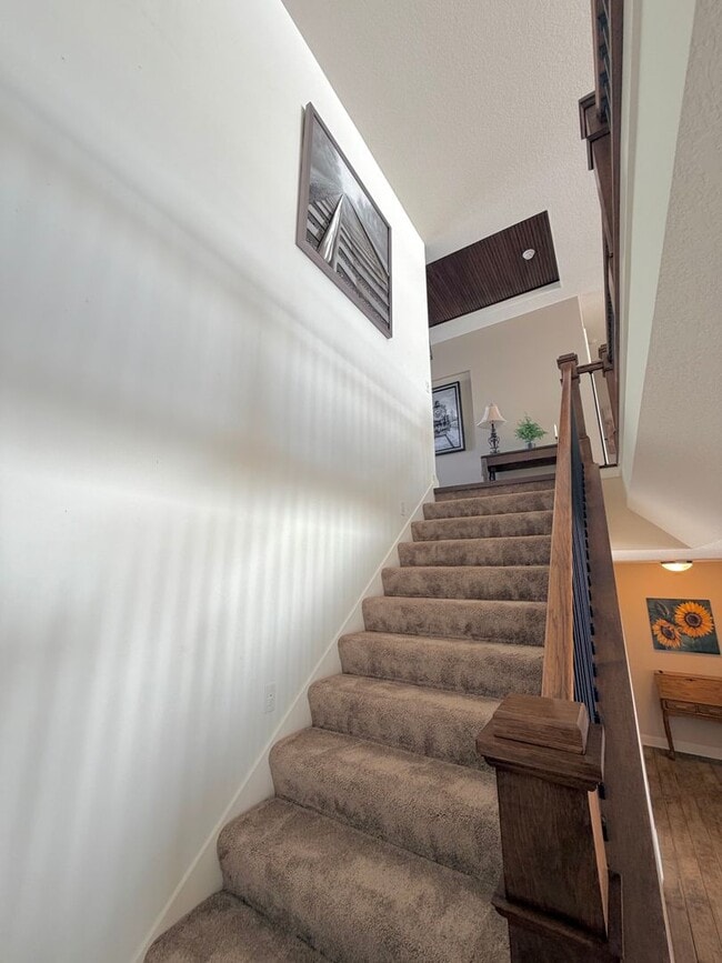 Building Photo - MUST SEE!  Gorgeous - Fully Furnished - New Construction Home in Delano.  No Detail Left To Be De...