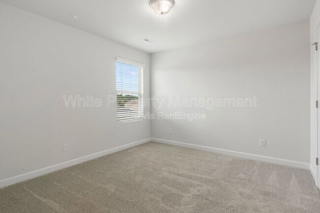 Building Photo - 4962 Durneigh Dr