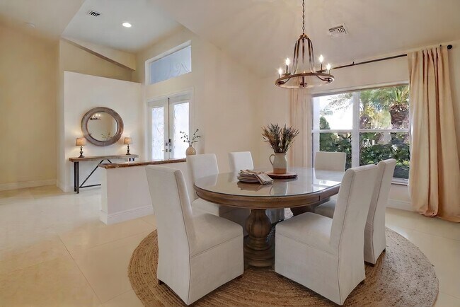 Building Photo - 6448 Blue Bay Cir